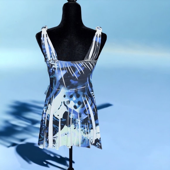 ๐ Pretty Woman Brand Top ๐ - Picture 1 of 2